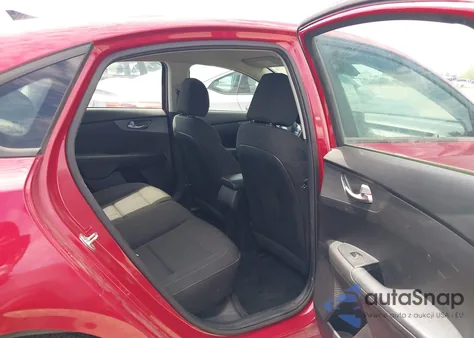 2021 Kia Forte Lxs из США, поврежденный, VIN 3KPF24ADXME310201